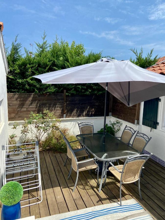 Agreable Maison De Ville Avec Une Belle Terrasse Anglet Zewnętrze zdjęcie